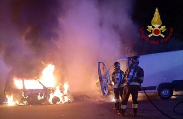 incendio elmas PH Vigili del fuoco