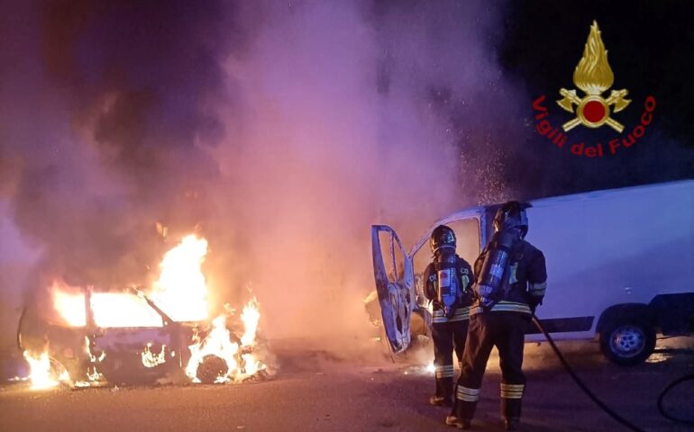 incendio elmas PH Vigili del fuoco