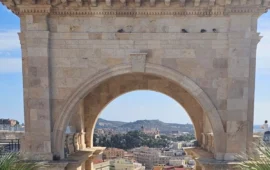 “Sono nella città di Gigi Riva, il mito di un tempo in cui ero solo”: la poesia di Franco Arminio per Cagliari