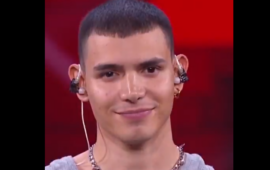 Talenti dall’isola: Damiano Caddeo conquista i Live di X Factor e si prende i complimenti da Achille Lauro