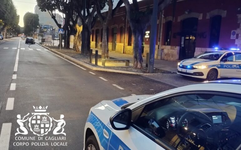 Cagliari, pedone travolto da un’auto fuori controllo in Via della Pineta