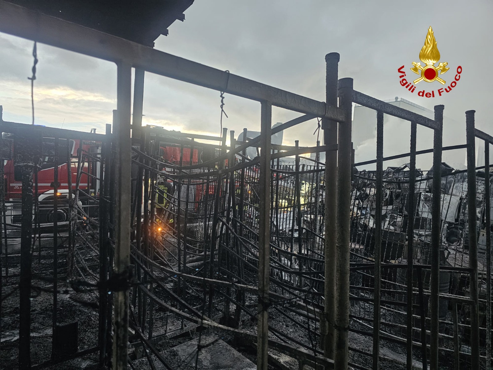 Incendio Macchiareddu pH Vigili del Fuoco