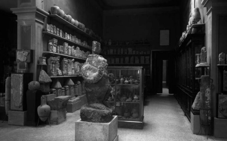 La statua del dio Bes al Museo Archeologico Regio (Foto Museo Archeologico)