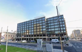 Nuova vita per l’ex sede Cariplo di viale Bonaria: si chiamerà “Palazzo Rinascita”, previsti appartamenti e una piazza