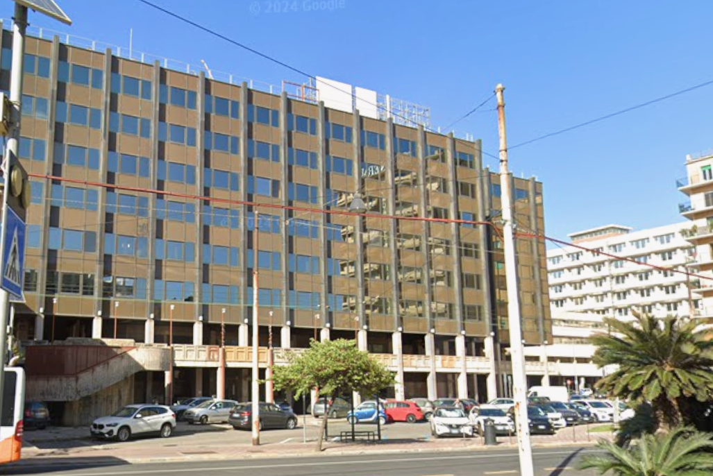 la sede dell'ex cariplo a Cagliari