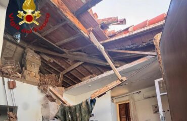 la maddalena crollo solaio