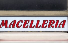 L'insegna di una macelleria