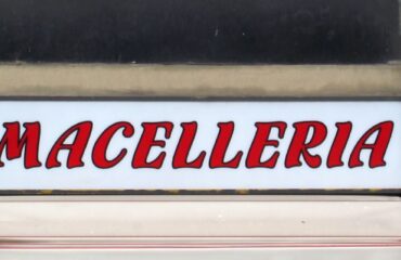 L'insegna di una macelleria