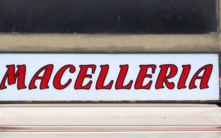 L'insegna di una macelleria