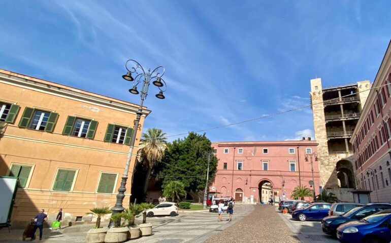 A Cagliari, in Piazza Indipendenza, c’è un pozzo medievale nascosto profondo 77 metri: lo avete mai visto?