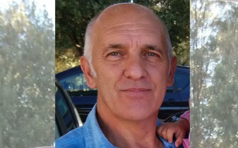 uomo morto fulminato