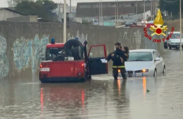 vigili del fuoco a porto torres