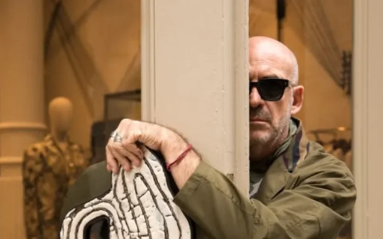 Il nostro Antonio Marras veste Lily Collins in “Emily in Paris” nella nuova stagione