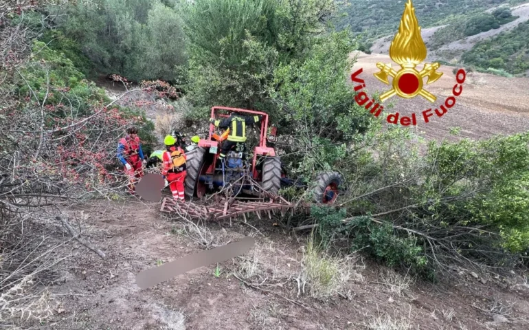 Tragedia sulla SP 29 tra Sennori e Tergu: allevatore muore dopo il ribaltamento del trattore