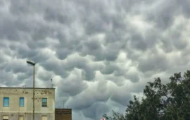 Cagliari, un cielo spettacolare: le rare nubi Mammatus negli scatti di Alessandro Casula. Ecco cosa sono