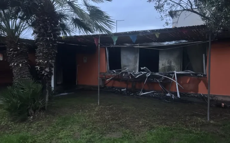 Assemini, fattoria didattica devastata dal fuoco. Franco ed Eliana pronti a ricostruire grazie al sostegno di tutti