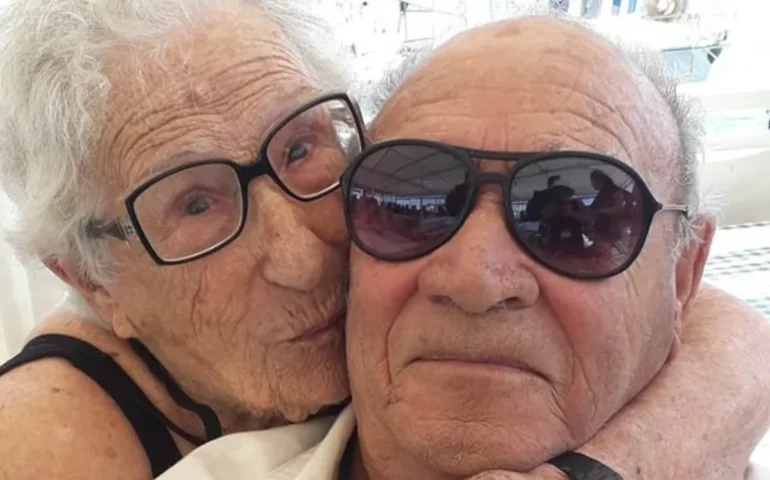 75 anni insieme, una sola promessa: la straordinaria storia d’amore di Tziu Mario e Tzia Lia di Cagliari