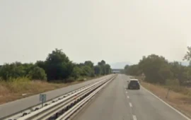 Terribile scontro sulla SS 131 tra un’auto e un autocarro: un ferito in gravi condizioni