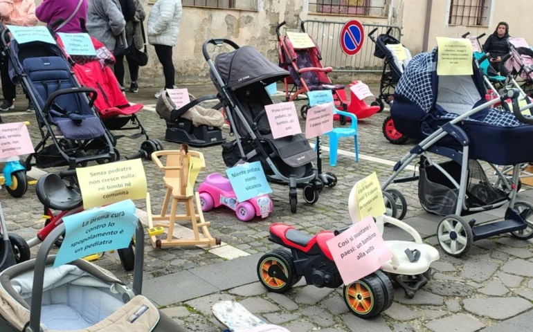 baratili protesta per mancanza pediatra