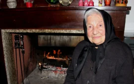 La Sardegna celebra i 101 anni della bellissima Tzia Maria Cau: tanti auguri!