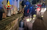 Incendio in un appartamento in Gallura: Vigili del Fuoco salvano l’inquilino dalle fiamme