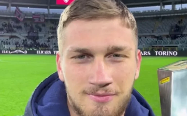 “Sono molto felice, forza Cagliari!”: il videomessaggio di Semih Kılıçsoy ai tifosi