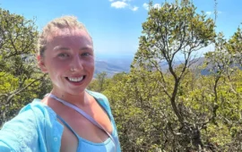 Da expat a ispirazione: la storia di Charlotte, la canadese che ha scelto la Sardegna