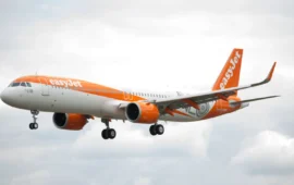 EasyJet amplia il network estivo 2026: nuove rotte da Cagliari per Bordeaux e Nizza