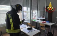 Paura al Nautico di Porto Torres: irritazioni agli occhi e malori tra i banchi, scuola evacuata