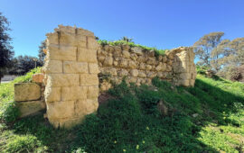 Il rudere di via Mandrolisai