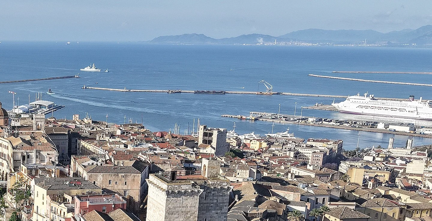 Sospetto carico d'armi nel porto di Cagliari: scatta l'ispezione sulla MSC Vega