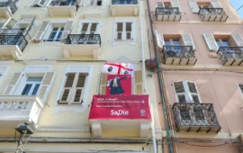 Cagliari: Angioy “risponde” all’Ikea: il blitz ironico in Piazza Yenne