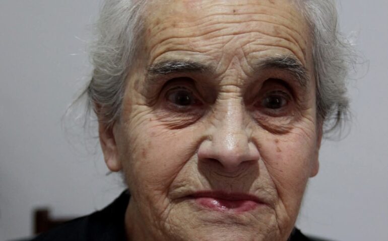 Storie di longevità. Dorgali festeggia i 102 anni di Tzia Francesca de Serra