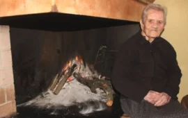 Il sorriso dei 101 anni: tantissimi auguri alla dolcissima Tzia Giulia per l’importante traguardo raggiunto