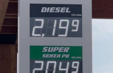 Prezzi dei carburanti alle stelle