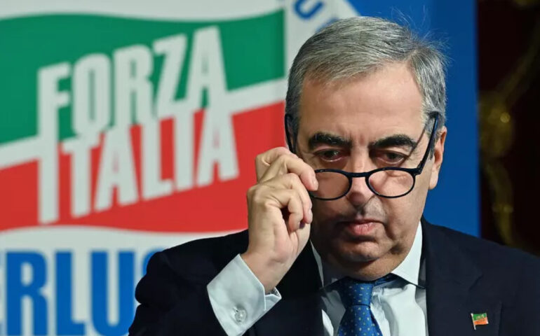 Maurizio Gasparri (Ansa)