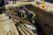 Notte di terrore a Maracalagonis: auto precipita per cinque metri in un cantiere stradale