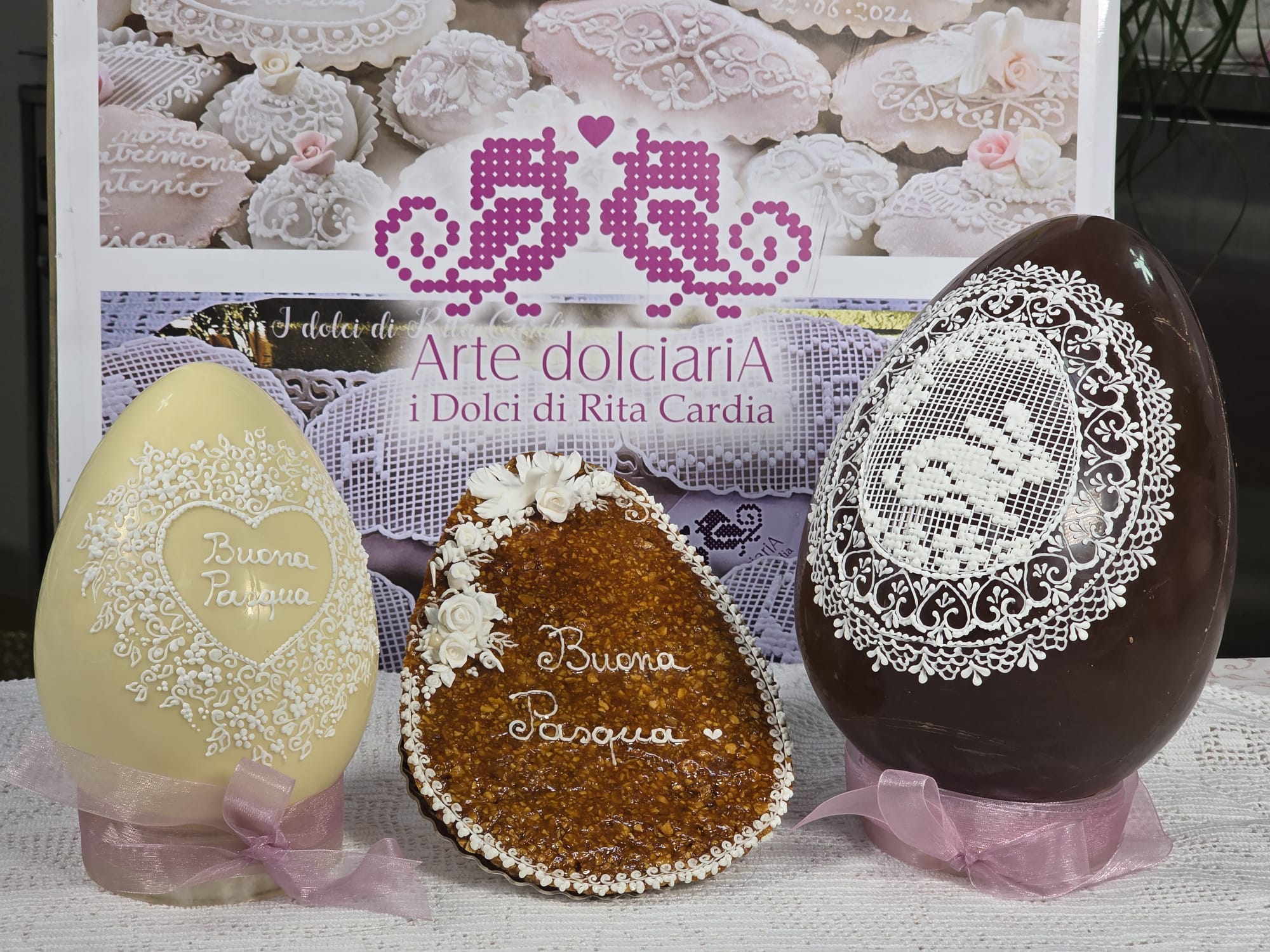 Rita Cardia con le sue creazioni pasquali