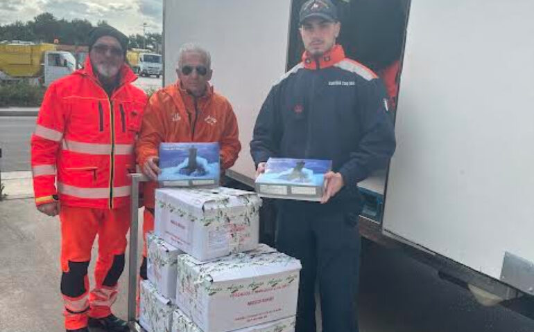 I gamberi sequestrati e dati in beneficenza