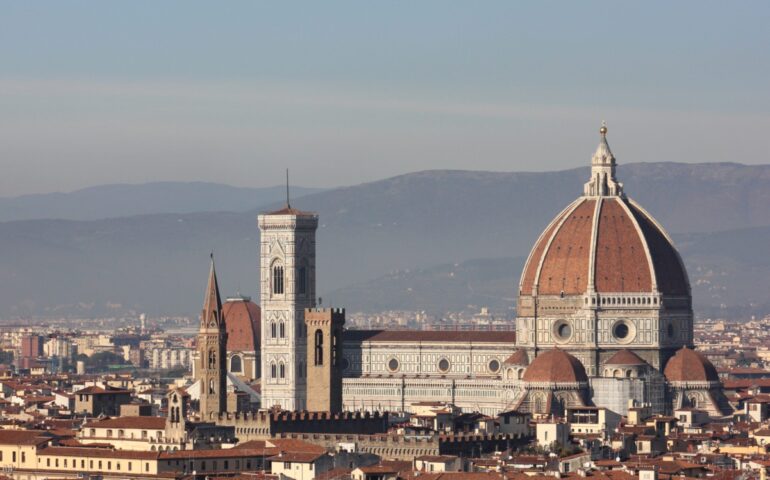 Cosa significa l’espressione fiorentina “A ufo”?