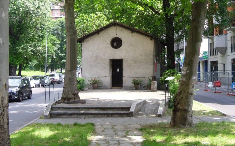 Perché San Protaso al Lorenteggio viene anche chiamata “Chiesa delle Lucertole”?