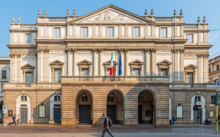 Lo sapevate? Il teatro alla Scala è sorto sulle ceneri di un precedente edificio. Scoprite quale