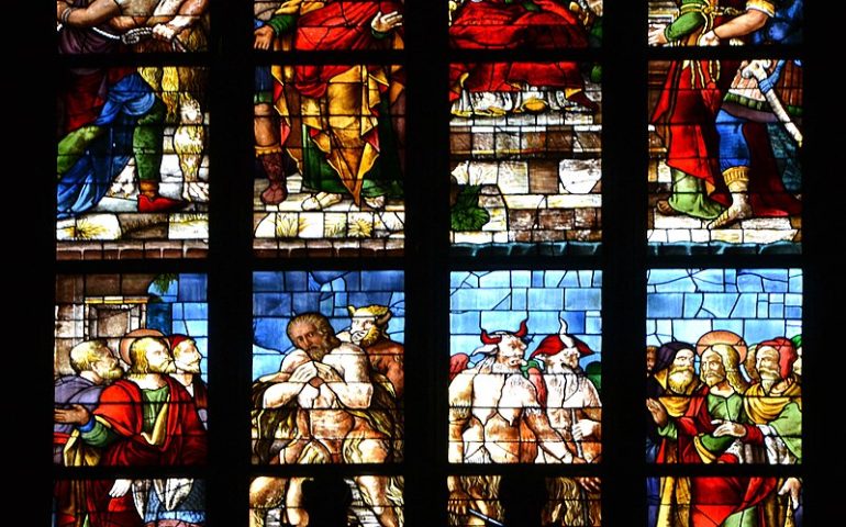 Lo sapevate? Nelle vetrate del Duomo di Milano sono rappresentati oltre 3600 personaggi