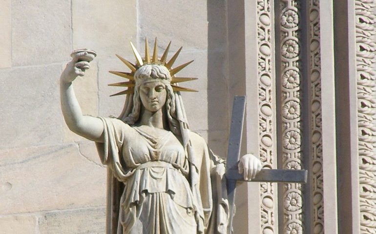 Lo sapevate? Perché la statua della Libertà di New York assomiglia a un’opera che si trova a Milano?