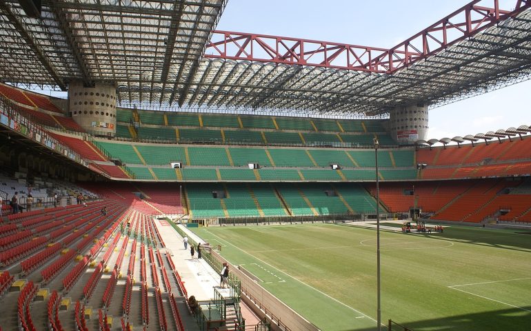 Lo sapevate? Perché lo stadio milanese di San Siro viene anche chiamato la “Scala del Calcio”?