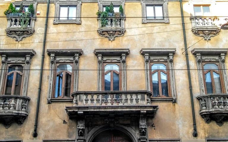 Lo sapevate? Perché Palazzo Acerbi a Milano viene chiamato “la casa del Diavolo”?