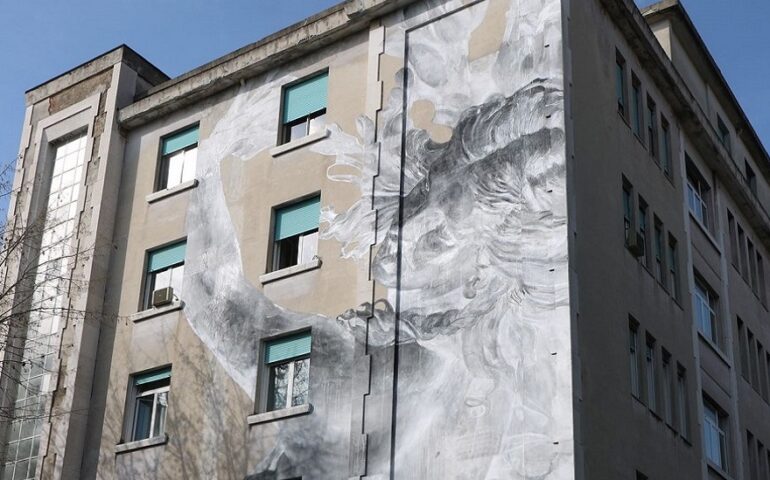 Il murale dedicato alle donne all’Ospedale Niguarda: l’eterno mito di Dafne