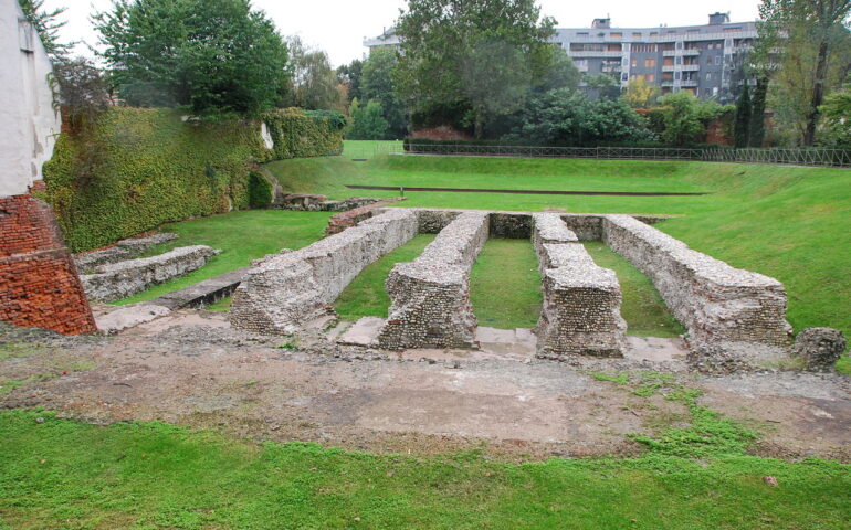 Lo spazio dove un tempo combattevano i gladiatori: l’Anfiteatro romano di Milano