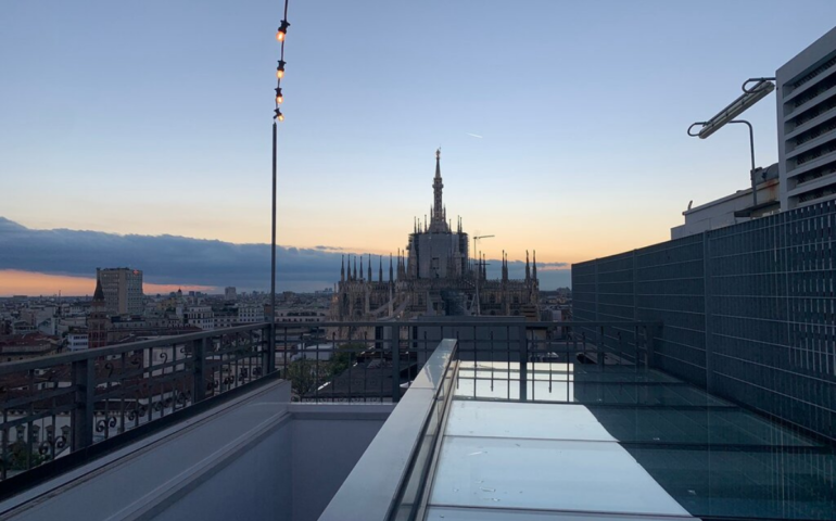 La terrazza segreta con vista sul Duomo per un aperitivo panoramico
