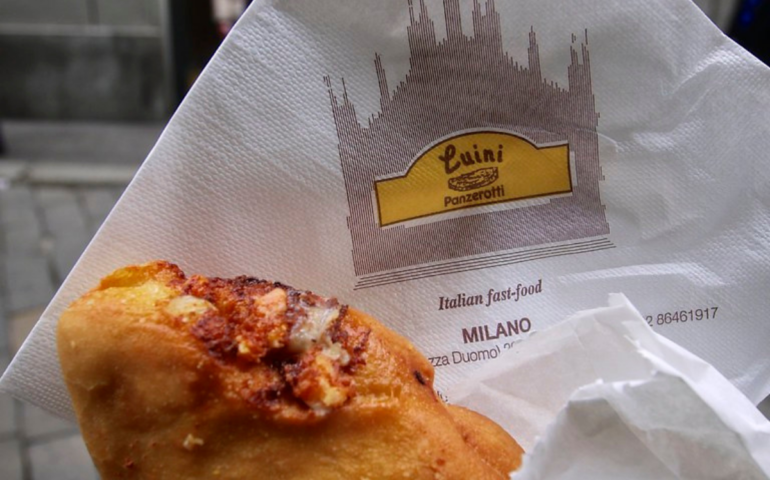 Gli storici panzerotti di Luini, simbolo di Milano